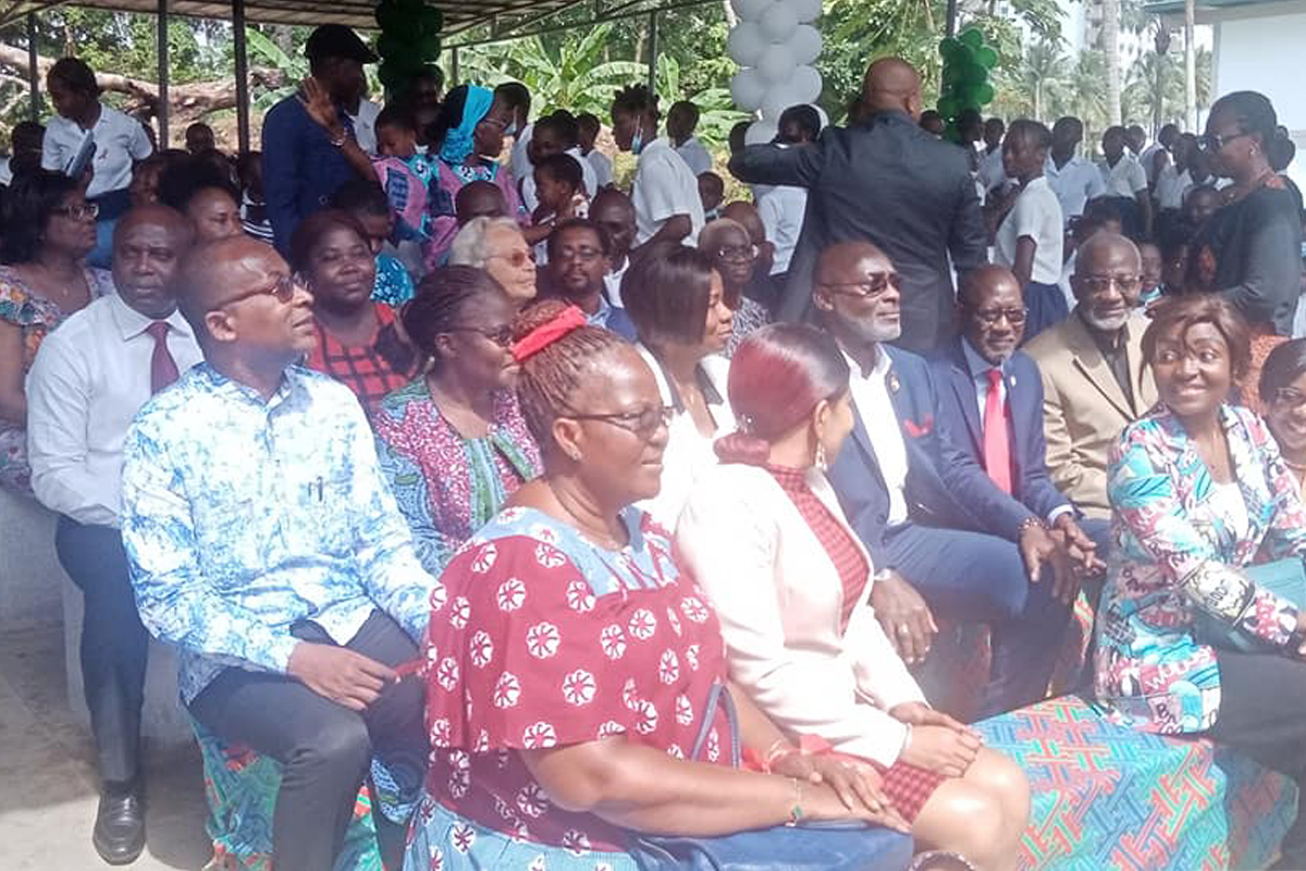 Cérémonie de remise officielle de la toiture du théâtre extérieur du Lycée Sainte-Marie de Cocody