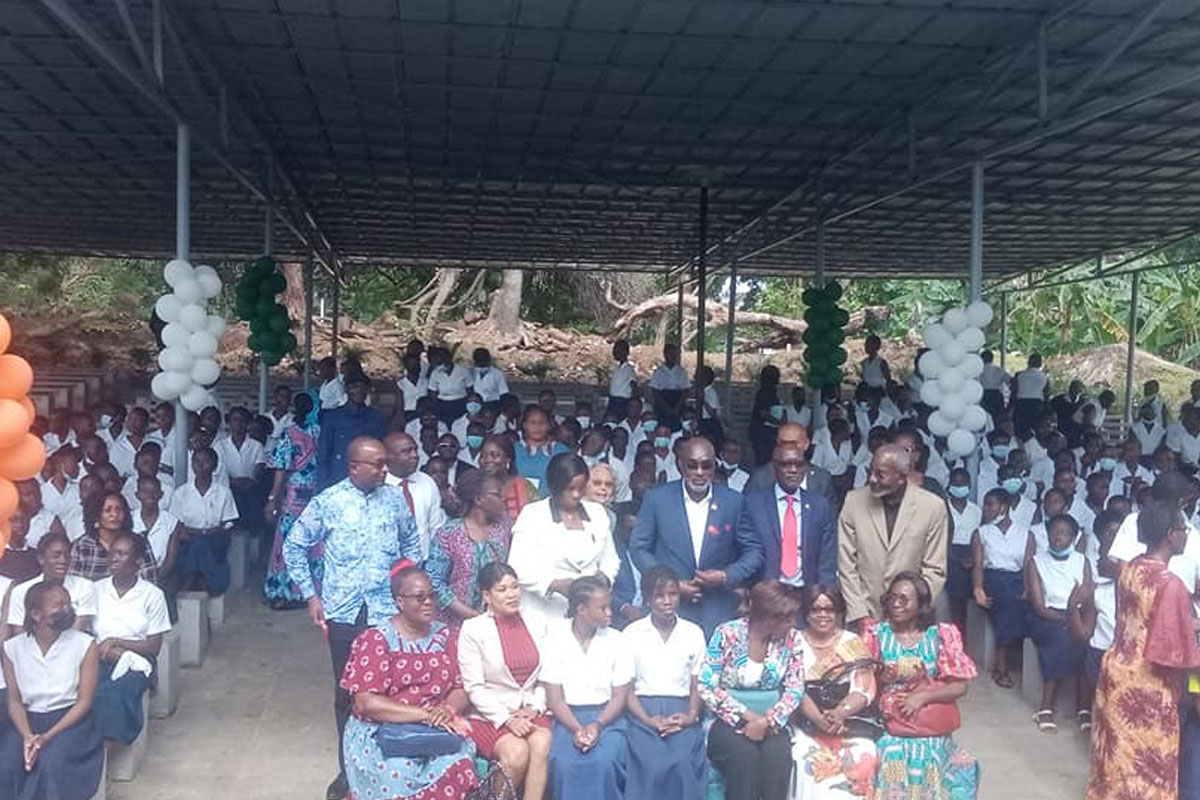 Cérémonie de remise officielle de la toiture du théâtre extérieur du Lycée Sainte-Marie de Cocody